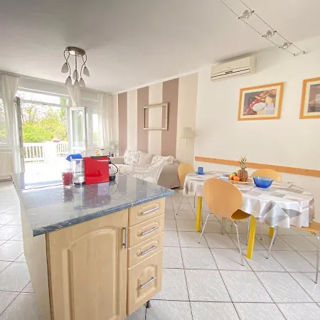 Dandelion Szepvoelgyi Vendeghaz * Бадачоньтомай