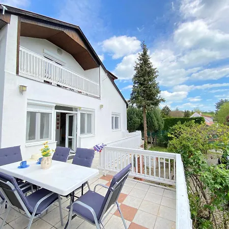 Dandelion Szepvoelgyi Vendeghaz * Badacsonytomaj