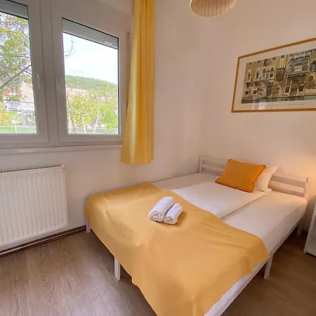 Nyaraló Dandelion Szepvoelgyi Vendeghaz *