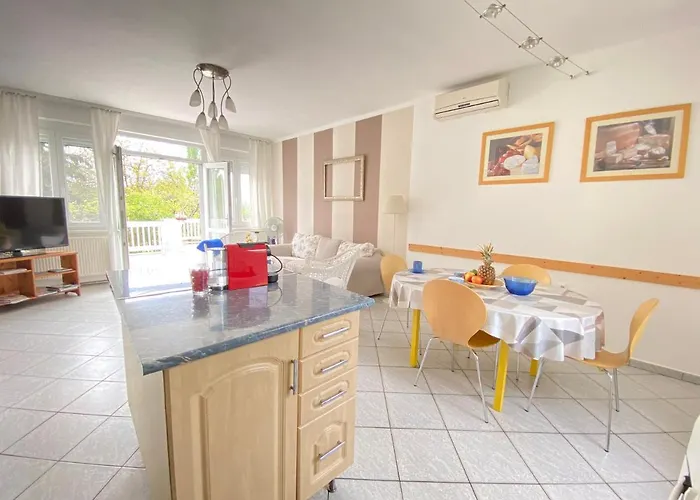 Dandelion Szepvoelgyi Vendeghaz * בדקסוניטומאי